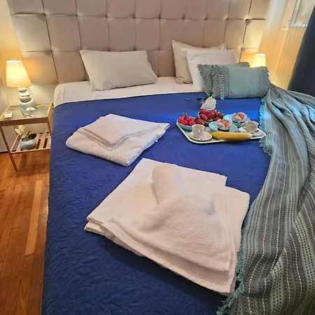 Rent Near Sea In The Center Apartment *
