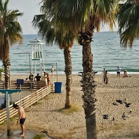 Rent Near Sea In The Center Apartment