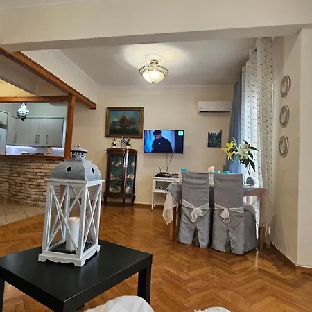 Apartment Rent Near Sea In The Center Athens